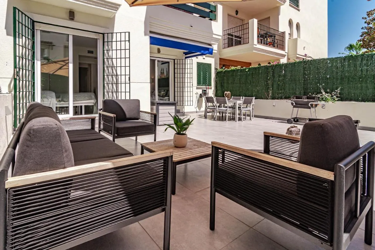 Lcr1- Lovely Ground Floor Apartment, Puerto Banus Marbella Apartment