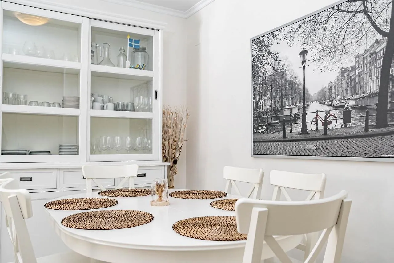 Apartment Lcr1- Lovely Ground Floor Apartment, Puerto Banus Marbella