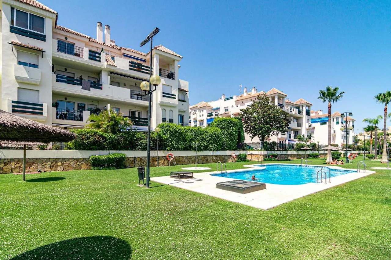 Daire Lcr1- Lovely Ground Floor Apartment, Puerto Banus Marbella